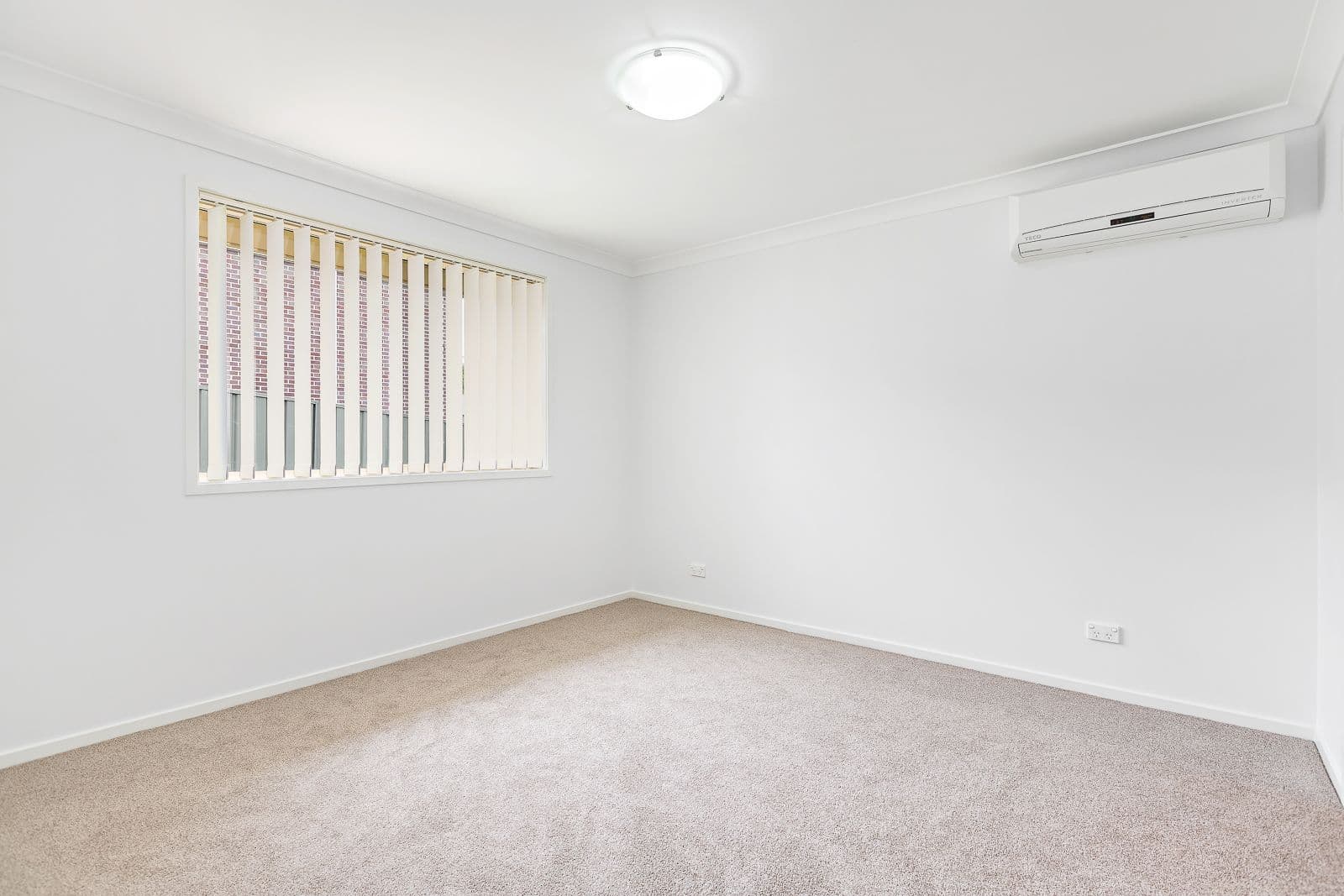 2 Harcourt Parade, Macquarie Hills - Thumbnail 8