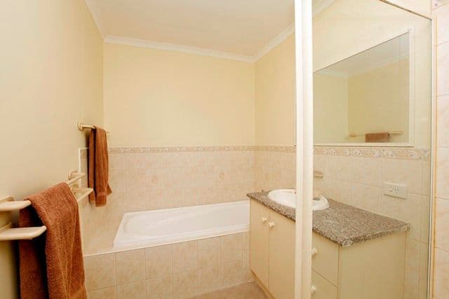 79A Rathcown Road, RESERVOIR VIC 3073, Reservoir - Thumbnail 5