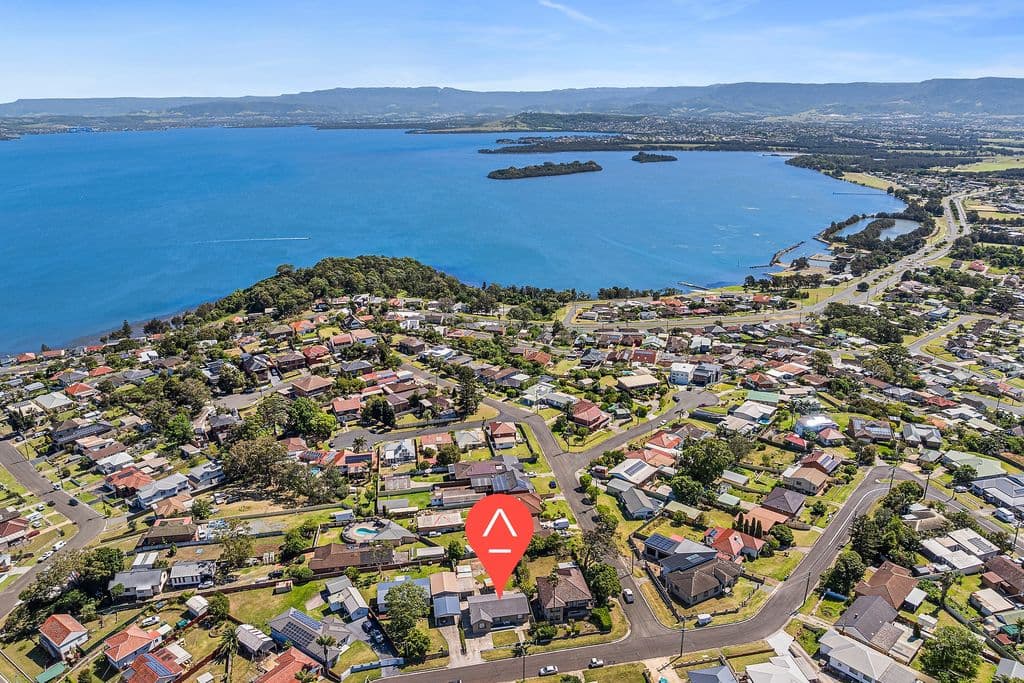 46 Noble Parade, Lake Heights - Image 1