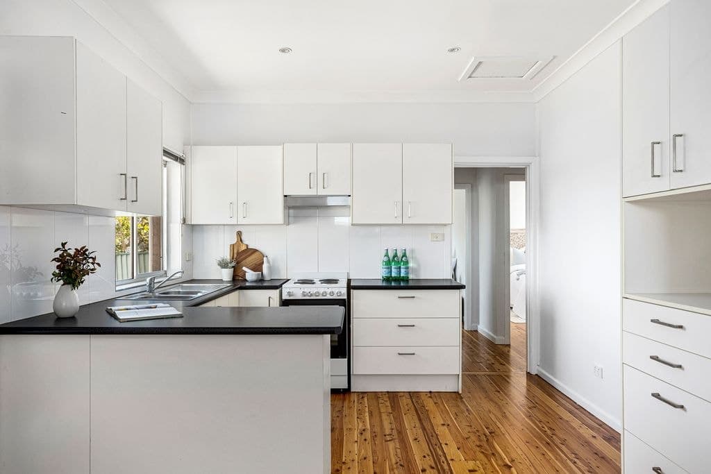 46 Noble Parade, Lake Heights - Thumbnail 5