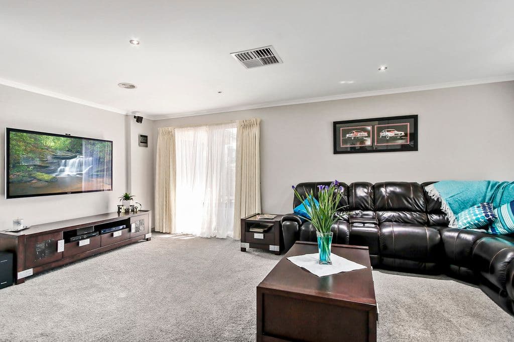10 Haricot Way, Lilydale VIC 3140, Lilydale - Thumbnail 2