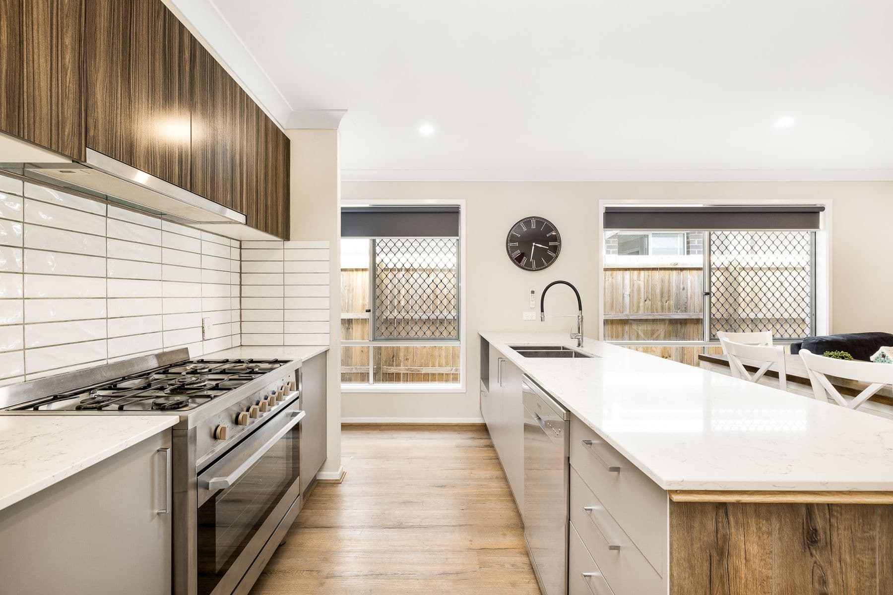 36 Spruce Circuit, Hillcrest QLD 4118, Hillcrest - Thumbnail 2