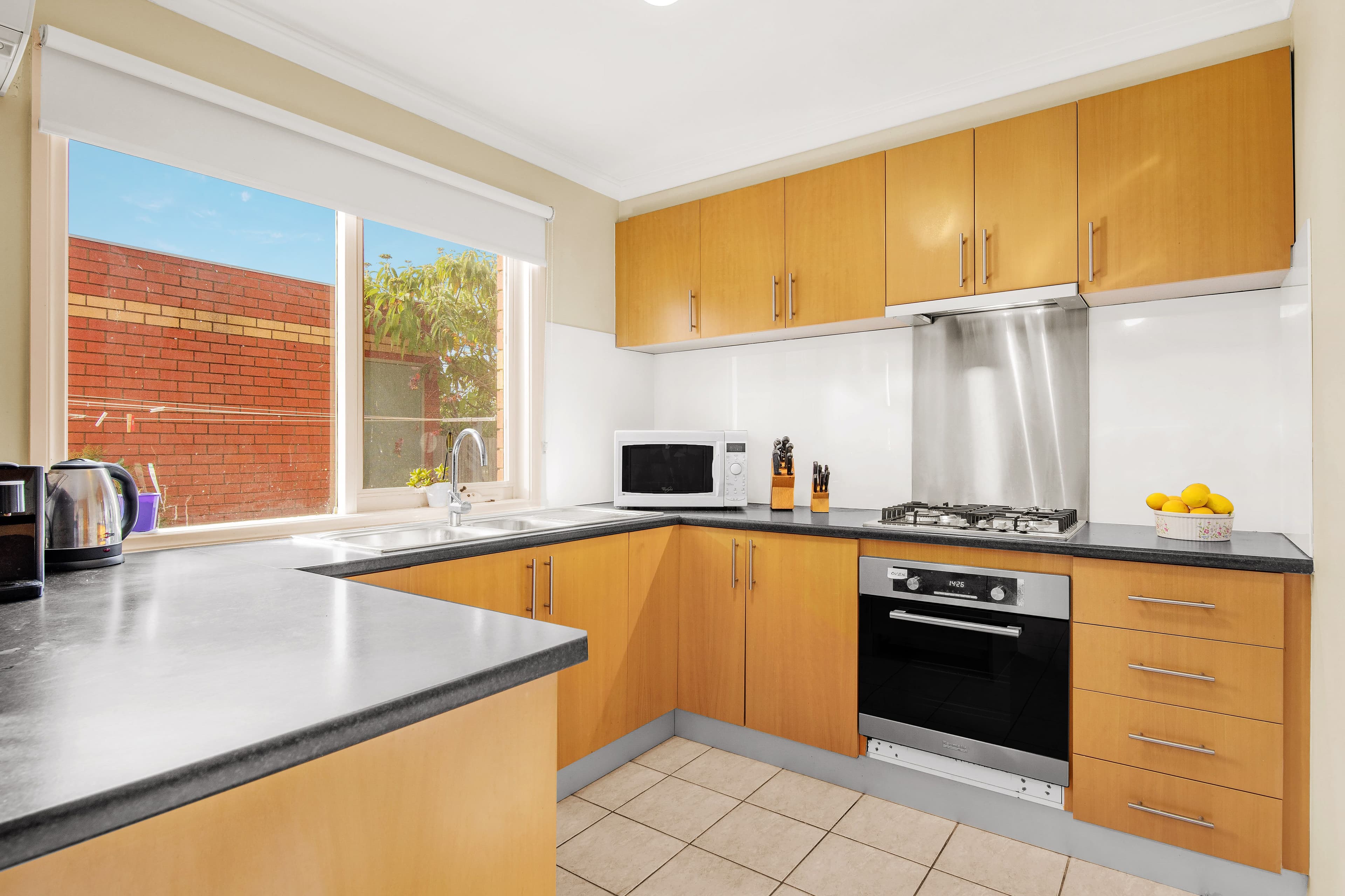 111 Martins Lane, Viewbank VIC 3084, Viewbank - Thumbnail 2
