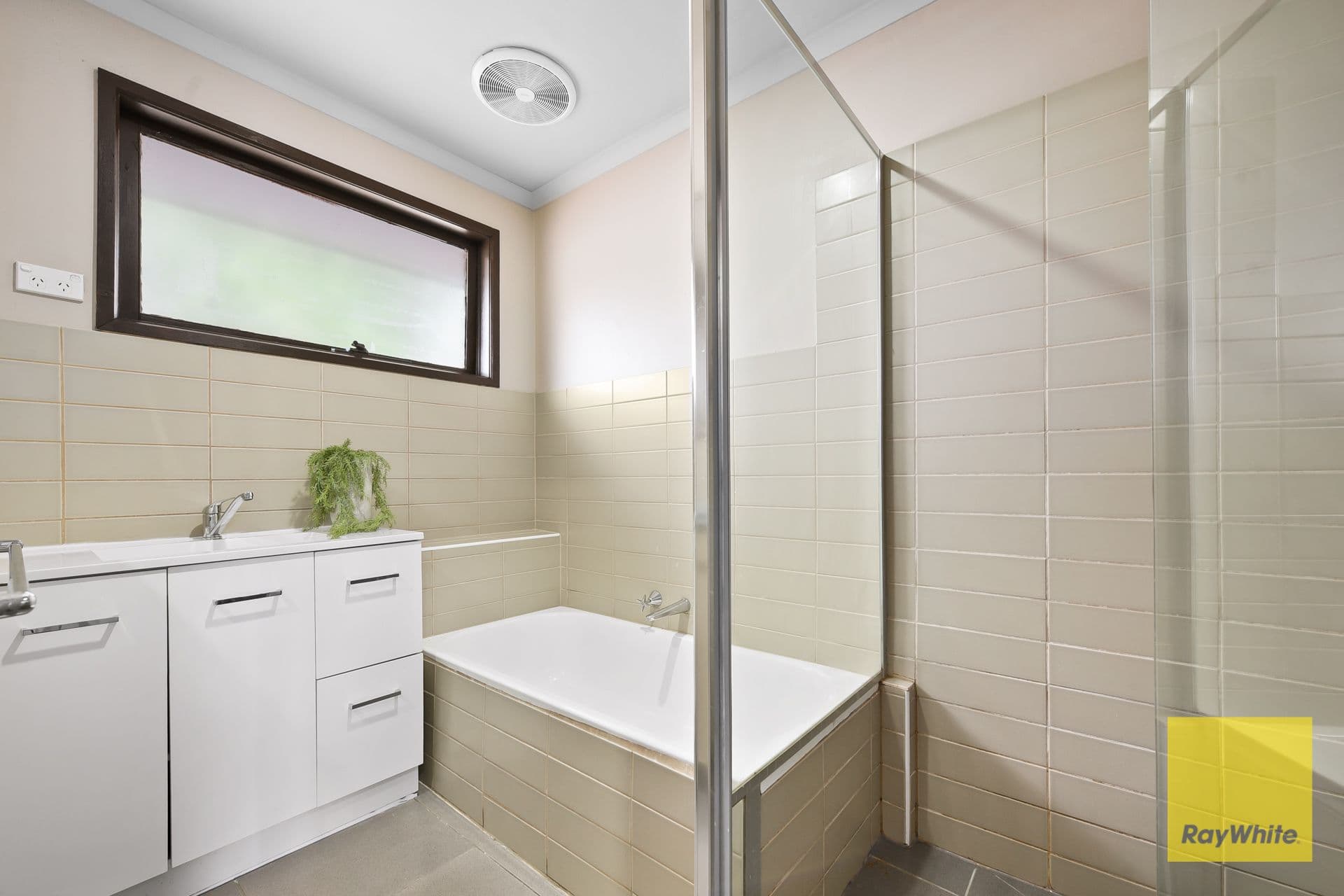 11 Embley Glade, Endeavour Hills VIC 3802, Endeavour Hills - Thumbnail 8