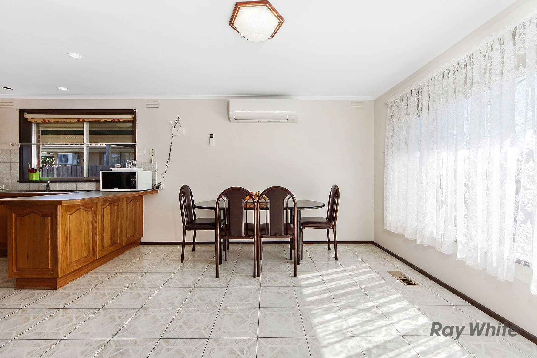 13 Novara Parade, St Albans VIC 3021, St Albans - Thumbnail 4