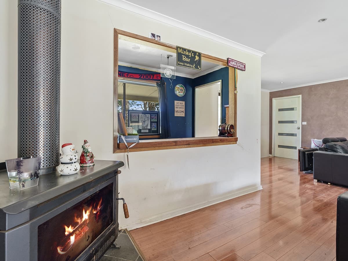 12 Dunbar Road, MYRNIONG VIC 3341, Myrniong - Thumbnail 3
