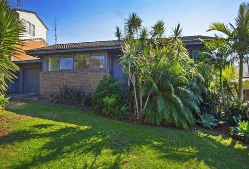 8 Wybalena Avenue, Koonawarra, Koonawarra - Image 1