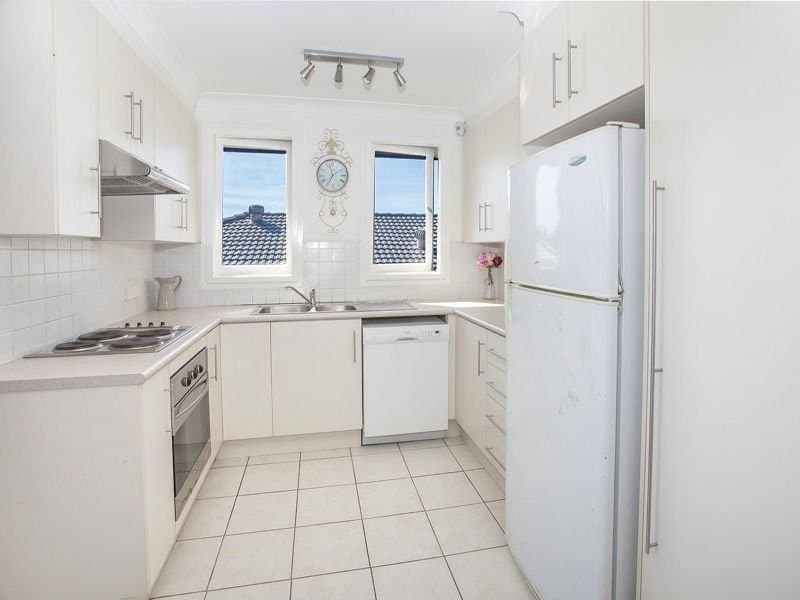 8 Wybalena Avenue, Koonawarra, Koonawarra - Thumbnail 5