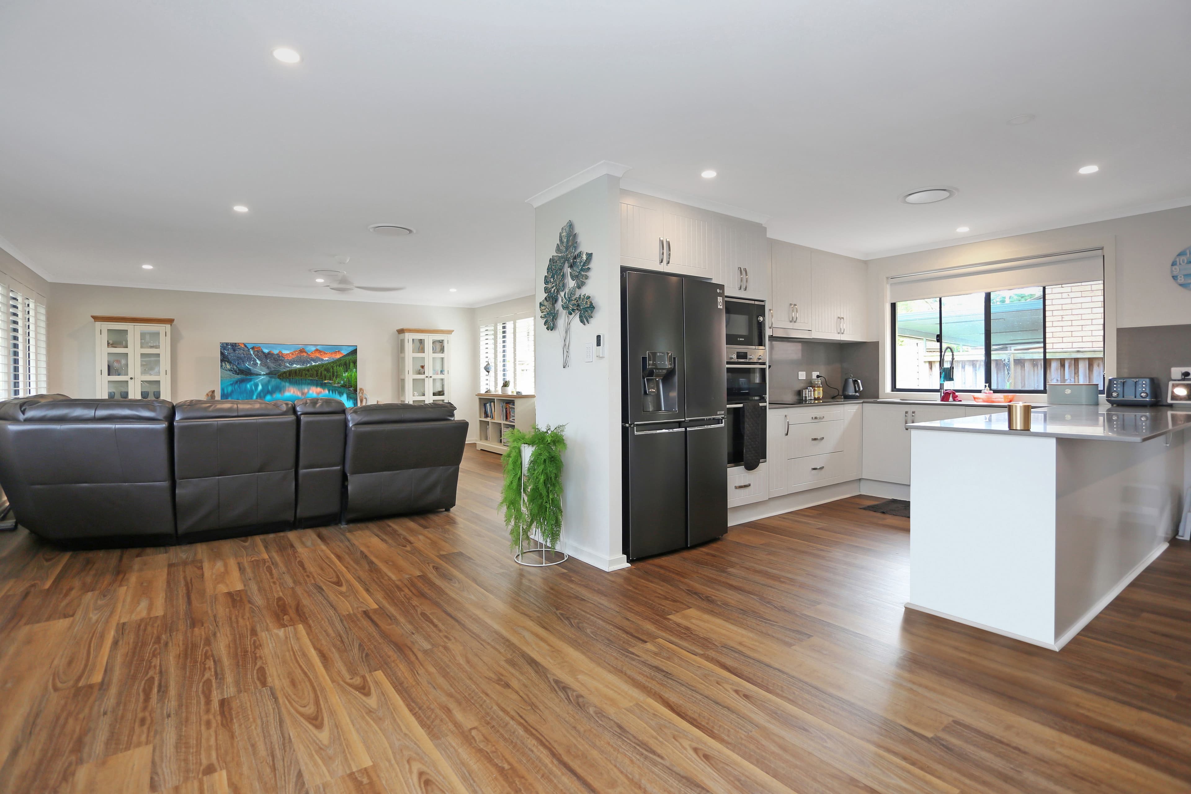 22 Albatross Avenue, Hawks Nest NSW 2324, Hawks Nest - Thumbnail 2