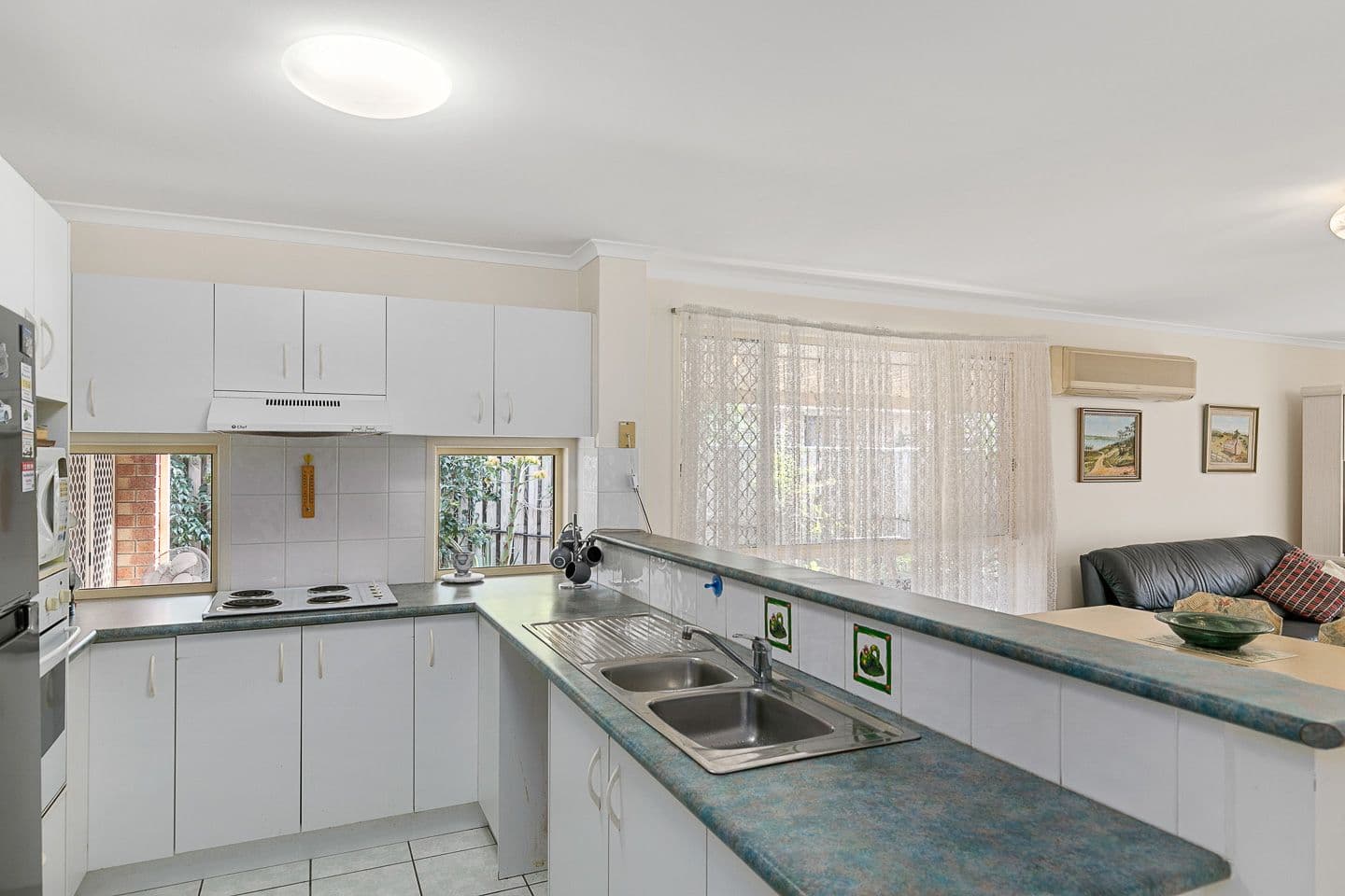 6 Jonwest Close, Torquay QLD 4655, Torquay - Thumbnail 6