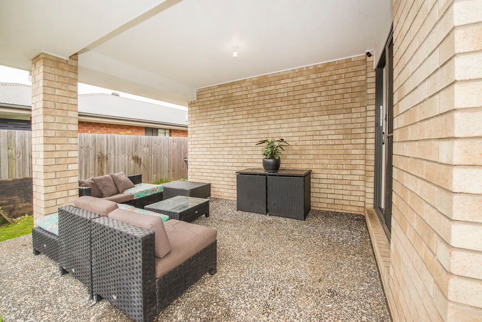 75 Huntingdale Street, Leichhardt QLD 4305, Leichhardt - Thumbnail 2
