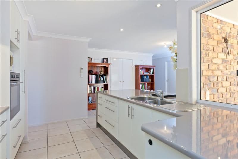 12 Jeanne Drive, VICTORIA POINT QLD 4165, Victoria Point - Thumbnail 3