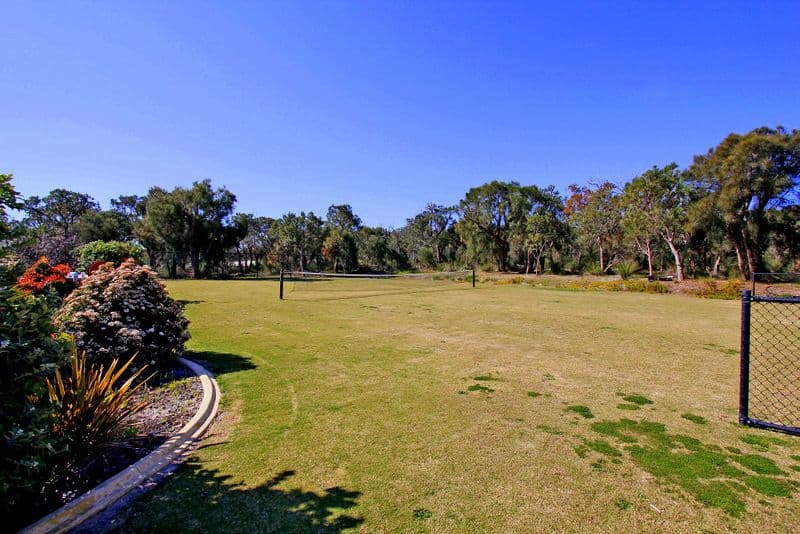 137 Rustic Gardens, CARRAMAR WA 6031, Carramar - Thumbnail 3