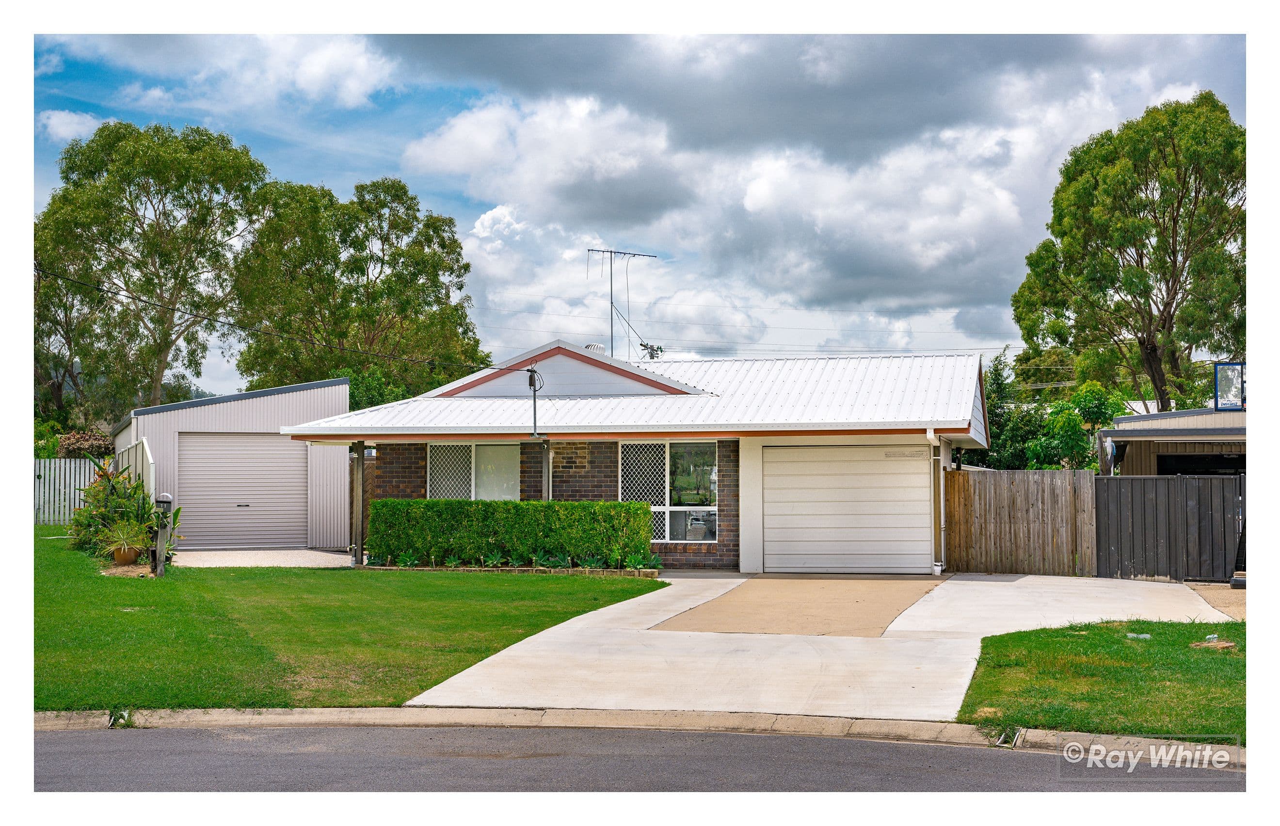 11 Kingfisher Parade, Norman Gardens QLD 4701, Norman Gardens - Image 1