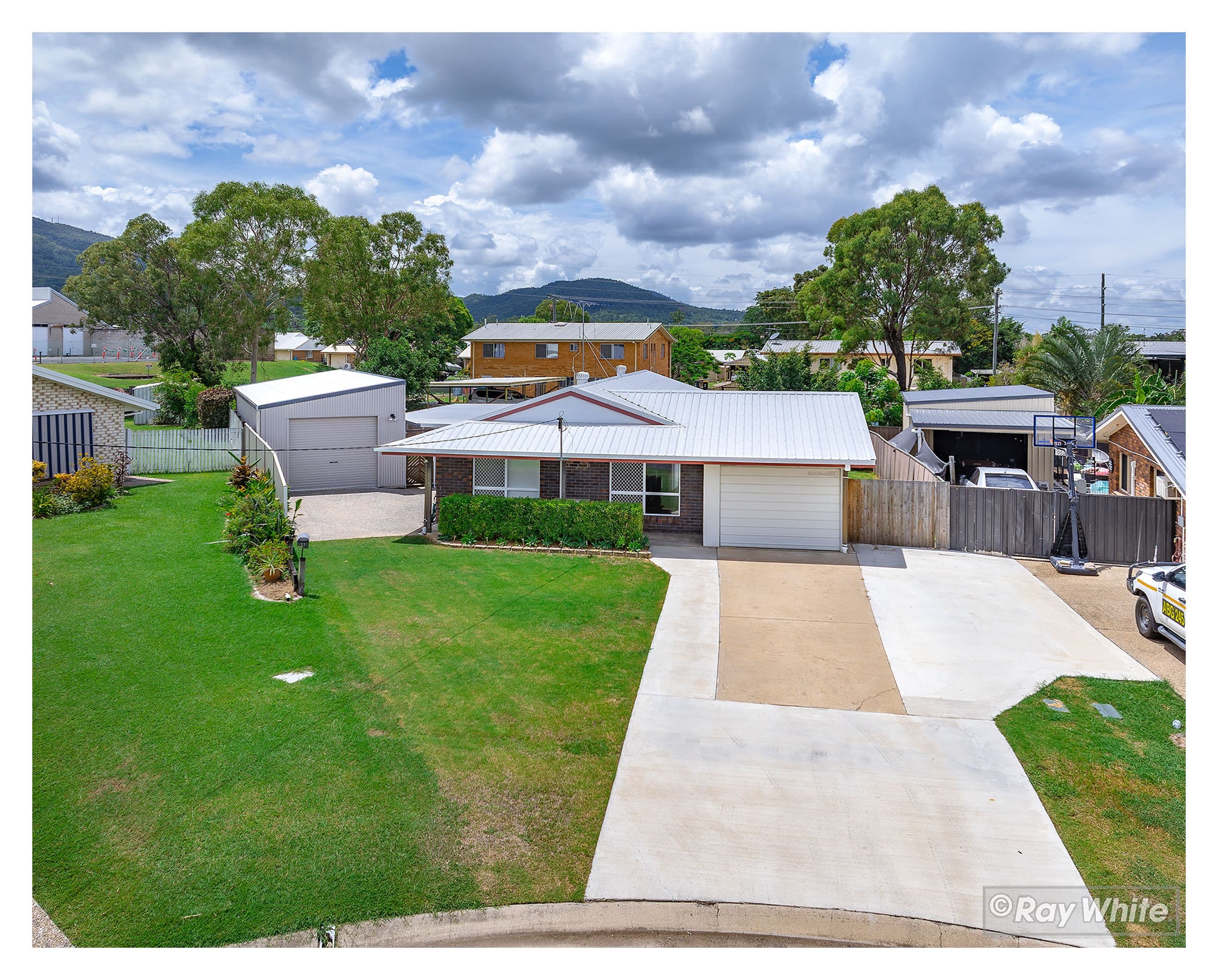 11 Kingfisher Parade, Norman Gardens QLD 4701, Norman Gardens - Thumbnail 2