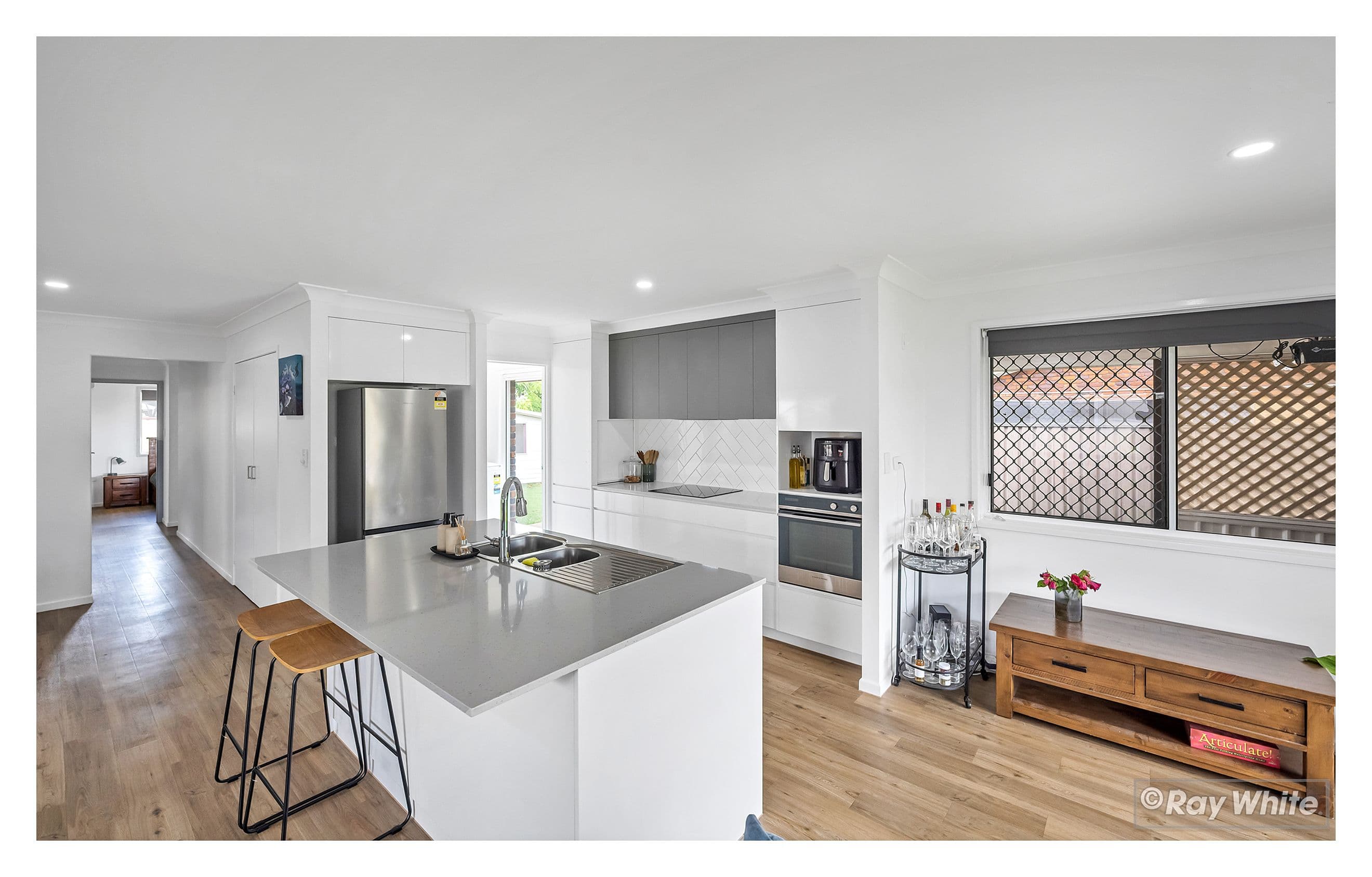 11 Kingfisher Parade, Norman Gardens QLD 4701, Norman Gardens - Thumbnail 4