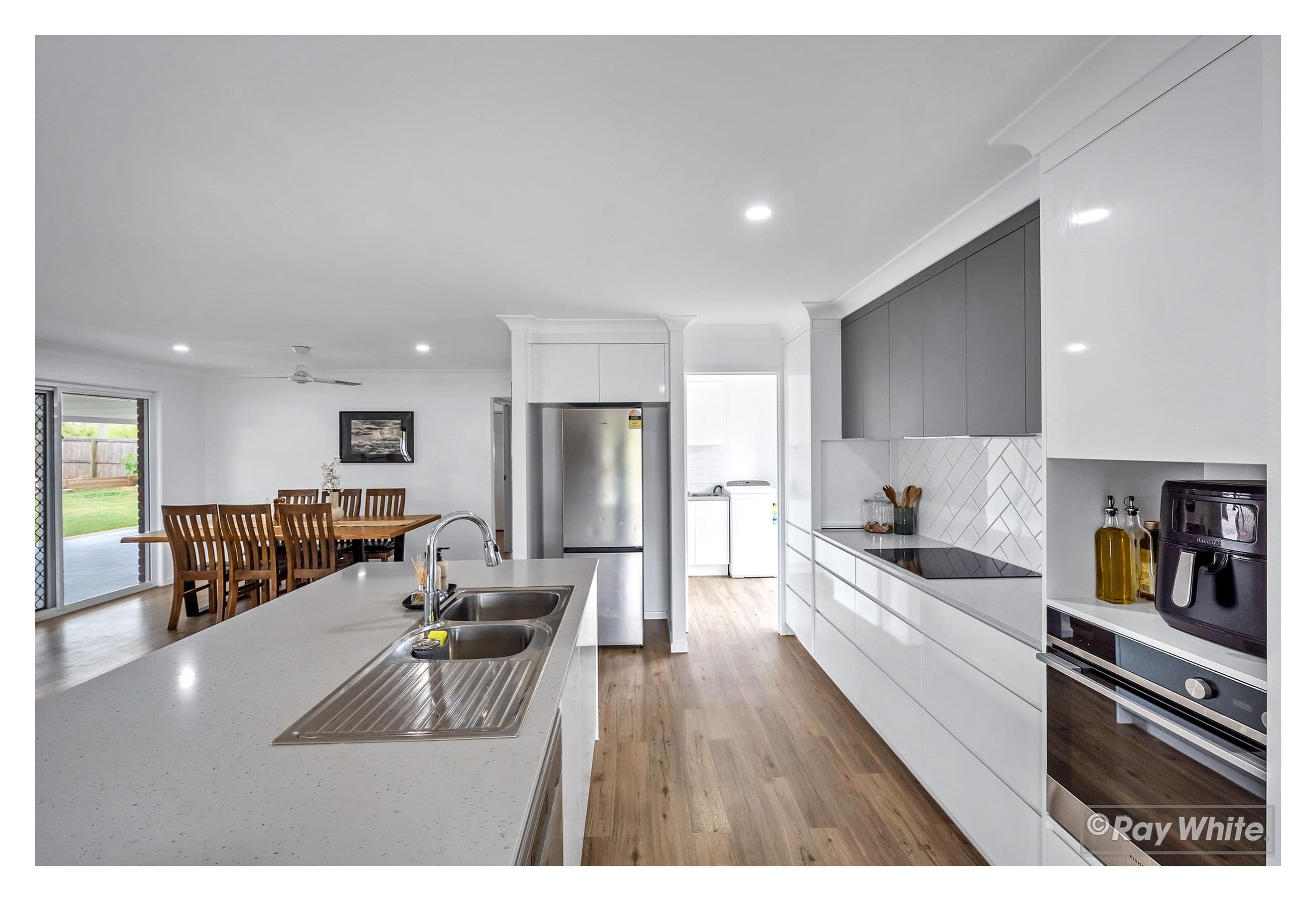 11 Kingfisher Parade, Norman Gardens QLD 4701, Norman Gardens - Thumbnail 5