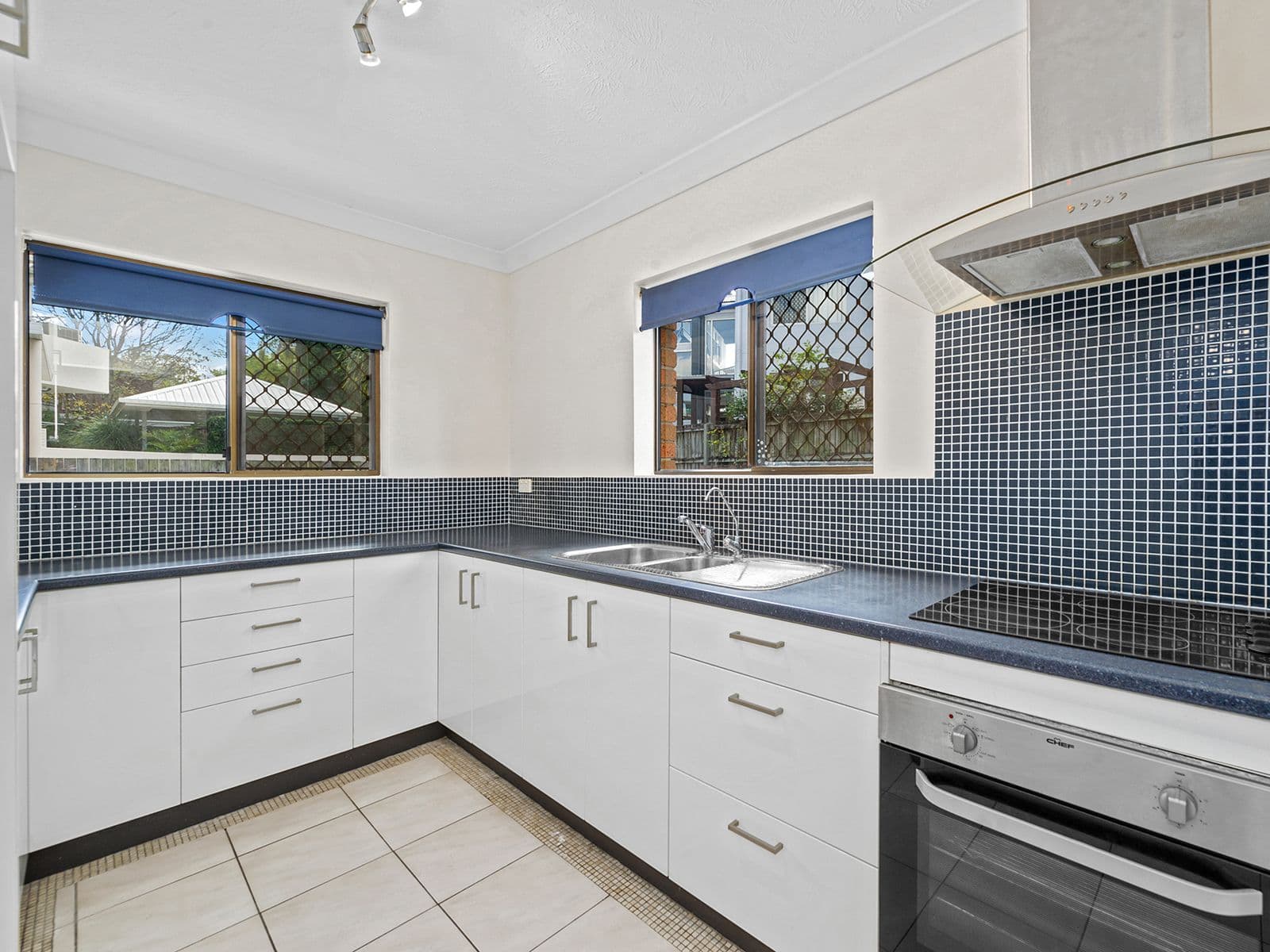58 Underhill Avenue, Indooroopilly QLD 4068, Indooroopilly - Thumbnail 3