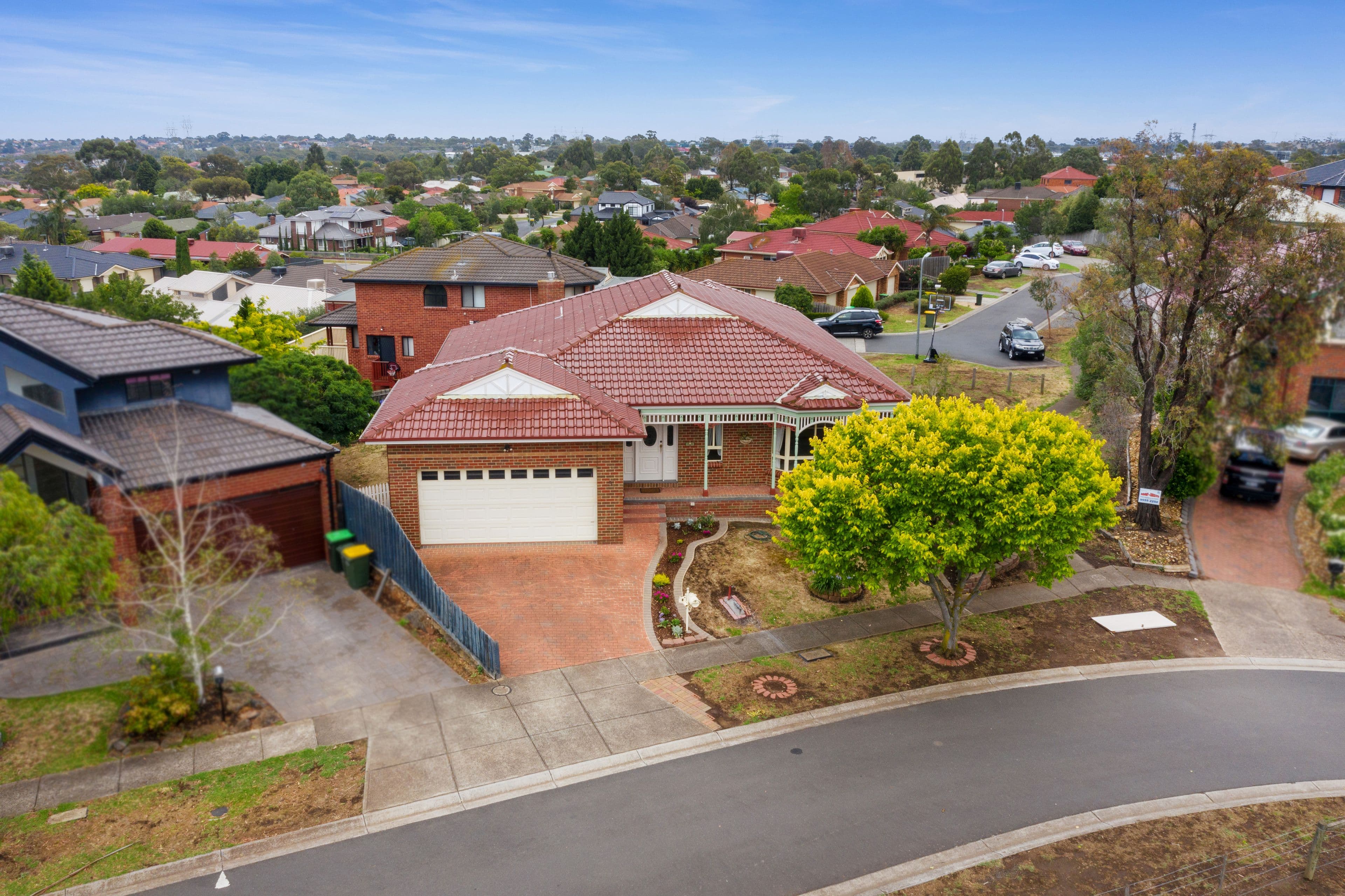 9 Teatree Drive, South Morang VIC 3752, South Morang - Thumbnail 2