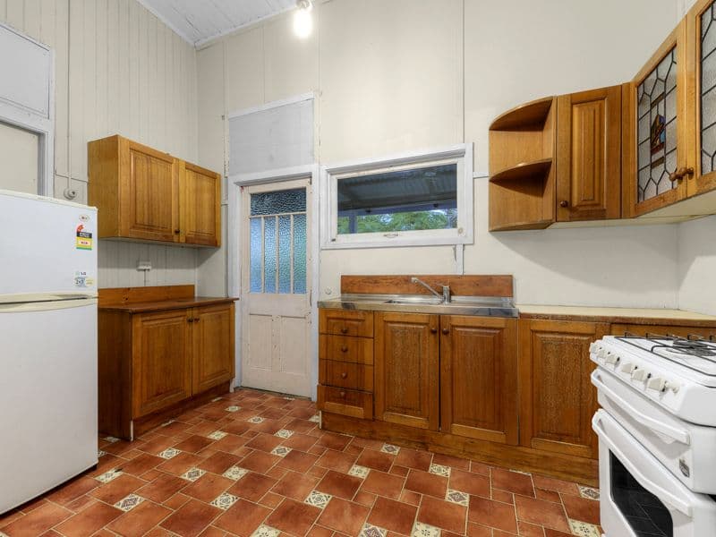 17 Waterworks Road, Red Hill QLD 4059, Red Hill - Thumbnail 4