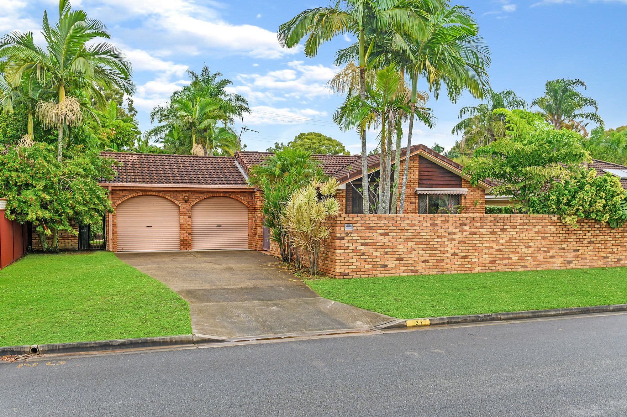 37 Cypress Drive, Broadbeach Waters QLD 4218, Broadbeach Waters - Image 1