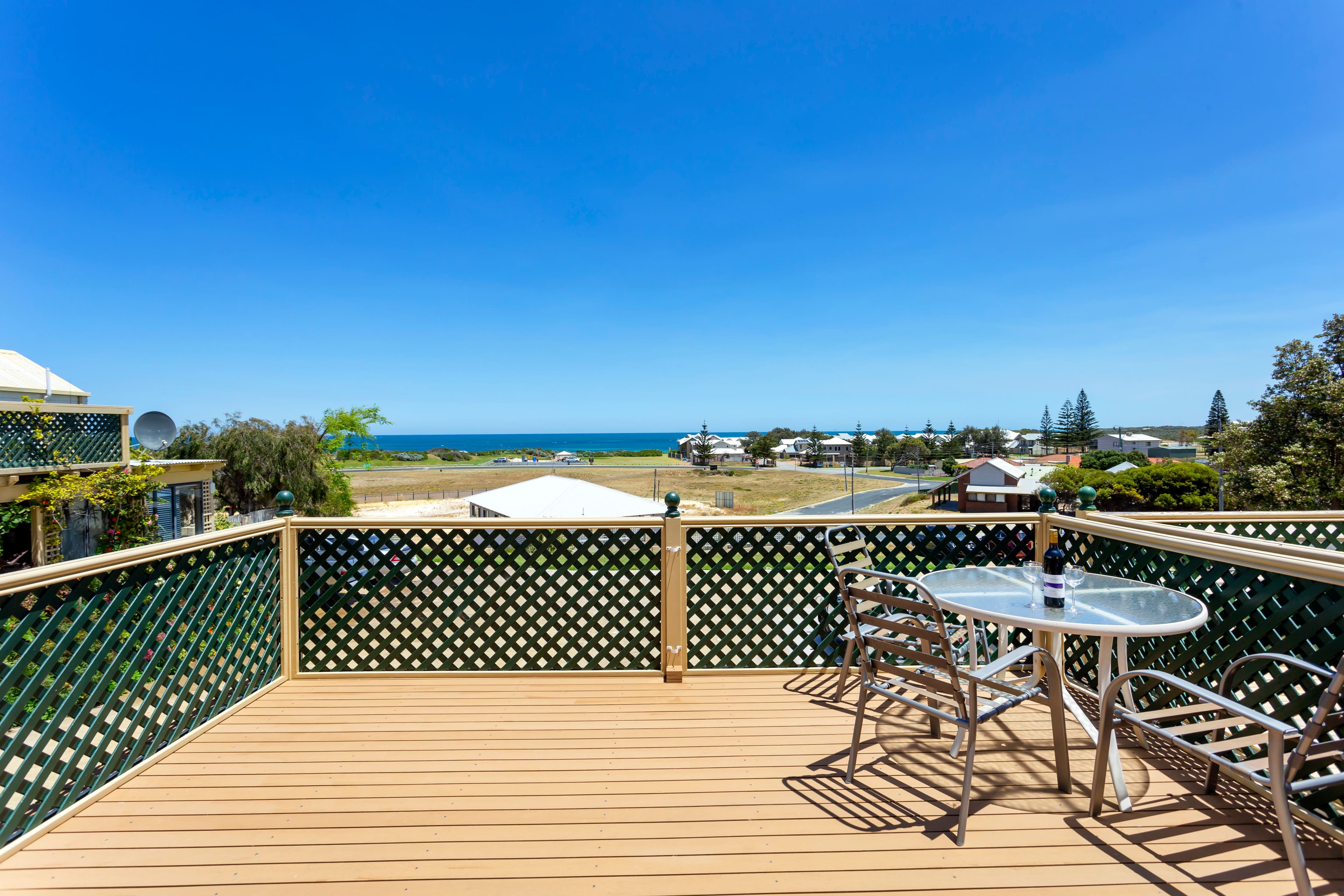 16 Dewar Way, Ledge Point WA 6043, Ledge Point - Thumbnail 2