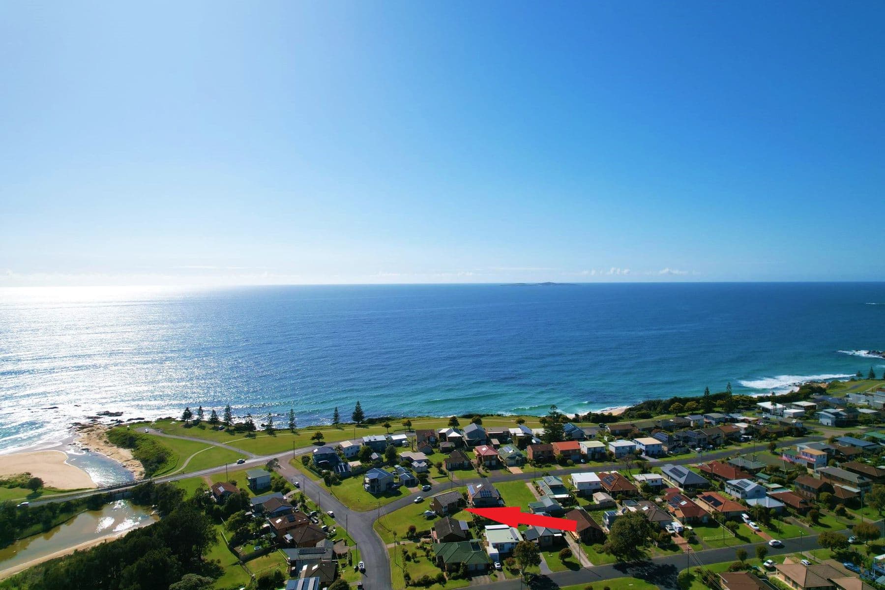 8 Lakeside Drive, Kianga, Kianga - Image 1