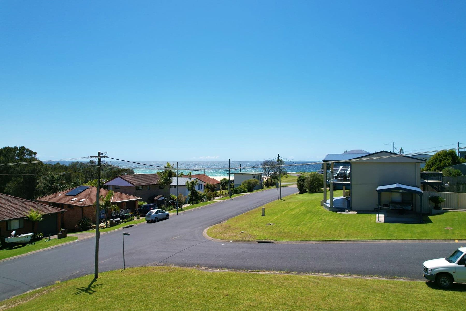 8 Lakeside Drive, Kianga, Kianga - Thumbnail 4