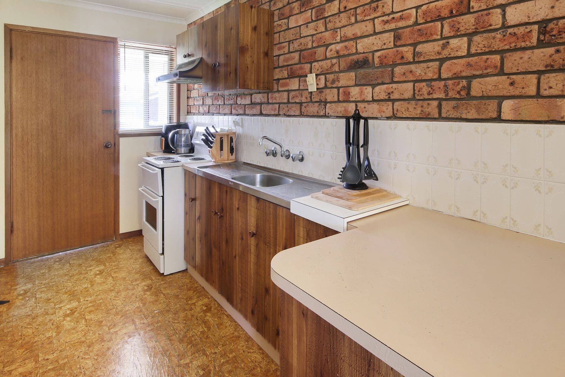 8 Lakeside Drive, Kianga, Kianga - Thumbnail 7