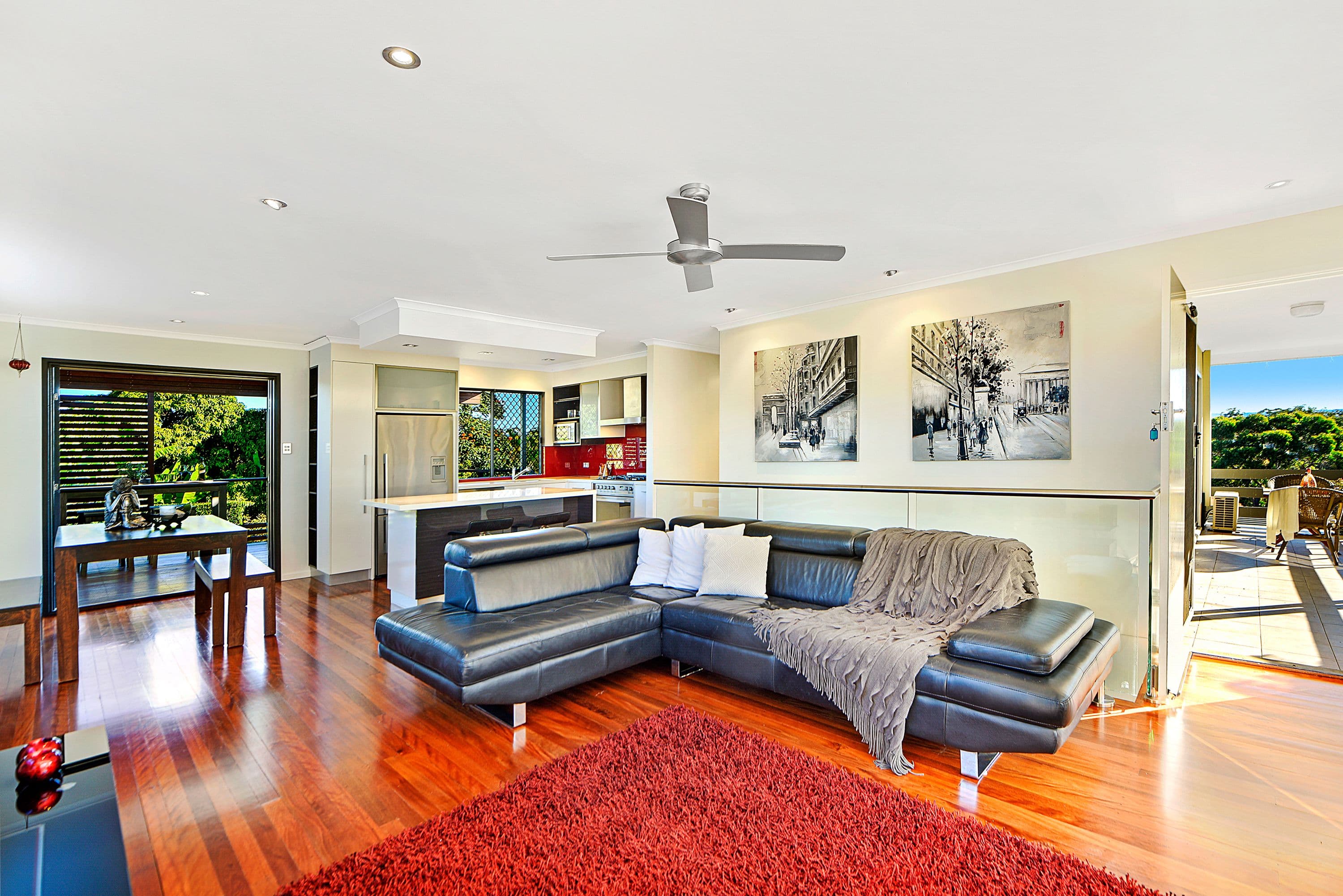 35 Cooleroo Crescent, Southport QLD 4215, Southport - Thumbnail 3