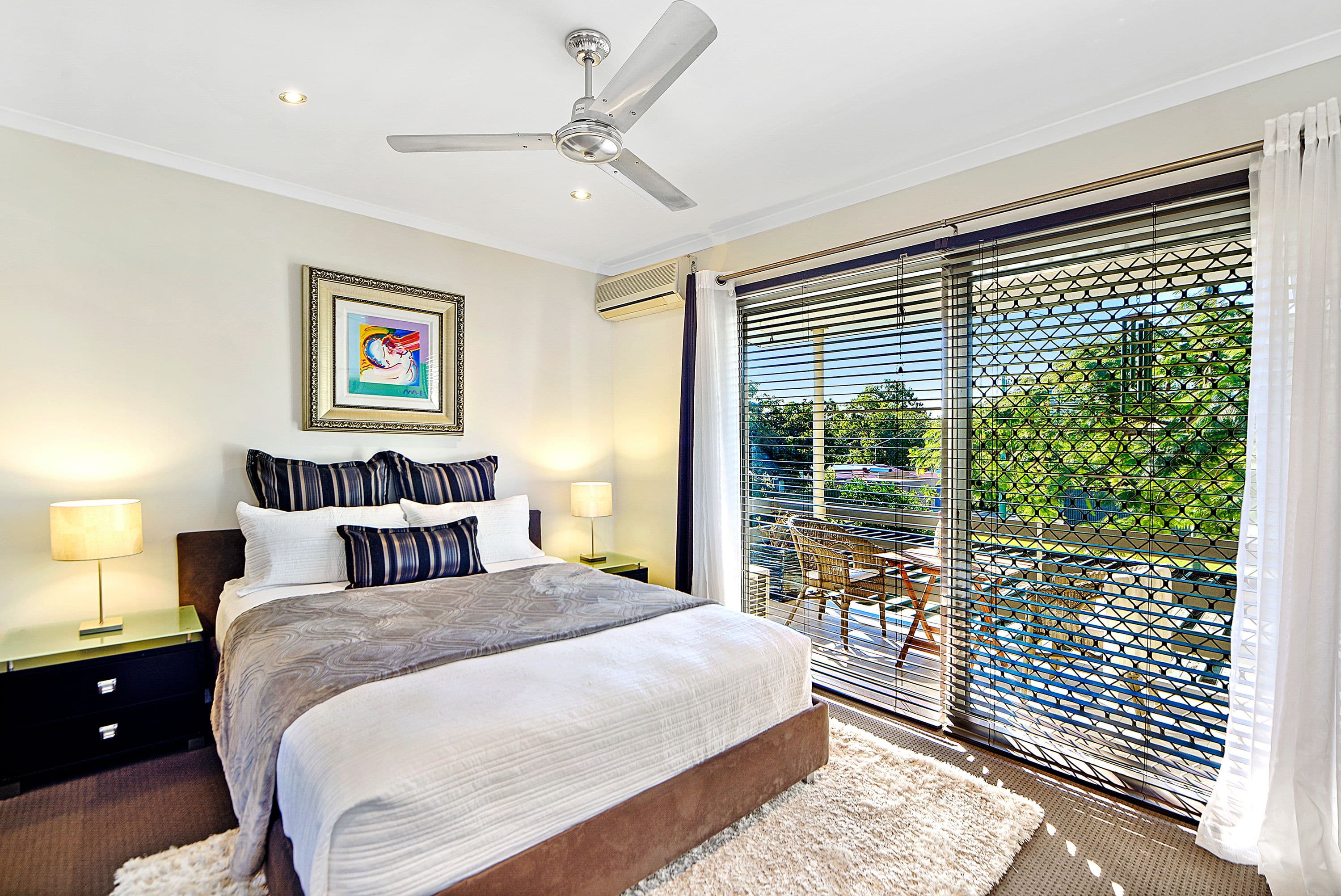 35 Cooleroo Crescent, Southport QLD 4215, Southport - Thumbnail 5