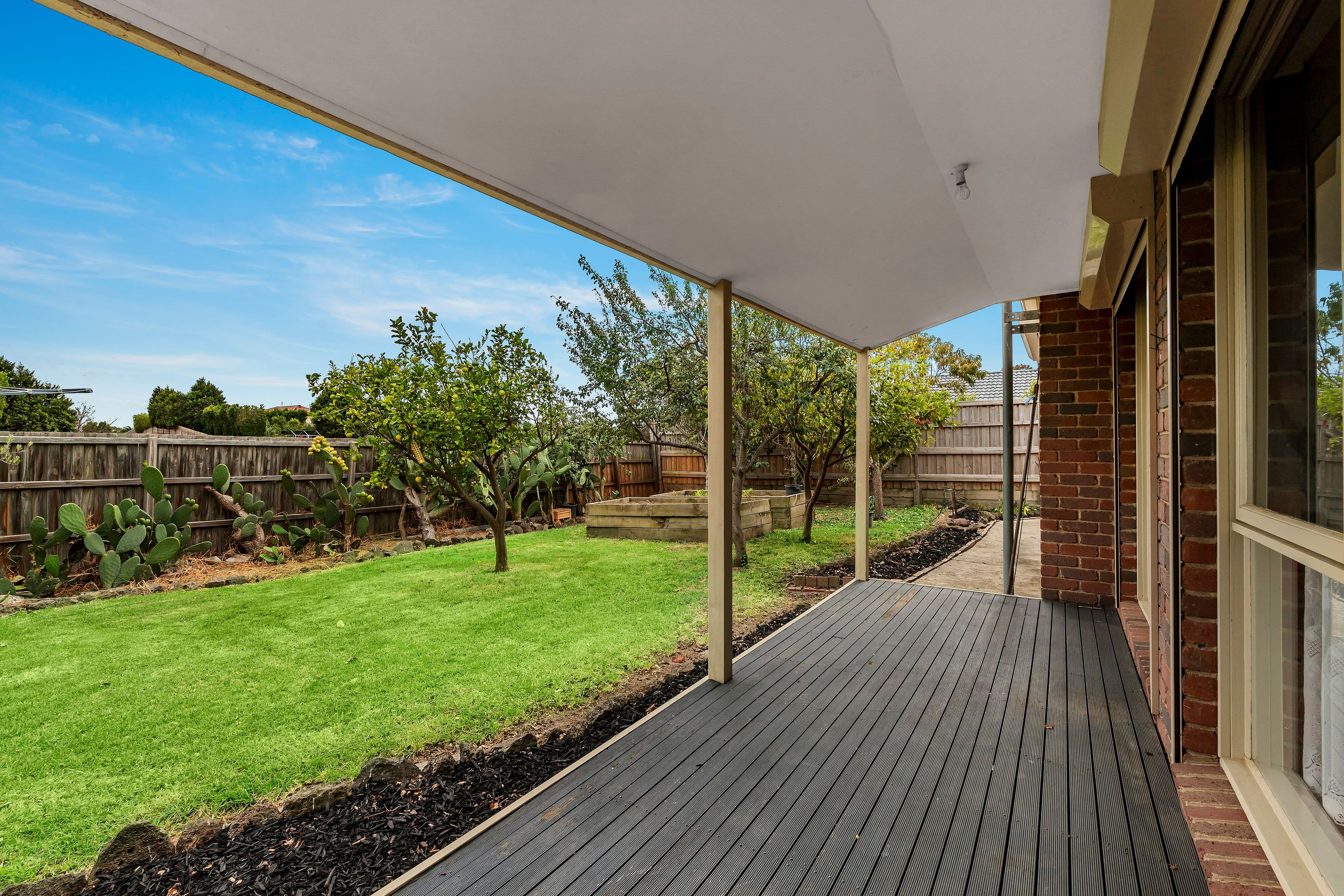 15 Hobson Crescent, Mill Park VIC 3082, Mill Park - Thumbnail 8