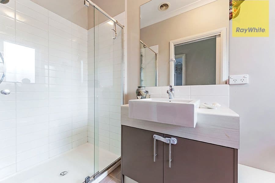 7 Ravenwoods Way, Craigieburn VIC 3064, Craigieburn - Thumbnail 5