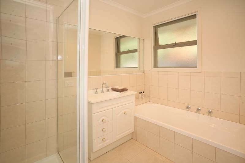 50 Calderwood Avenue, WHEELERS HILL VIC 3150, Wheelers Hill - Thumbnail 7