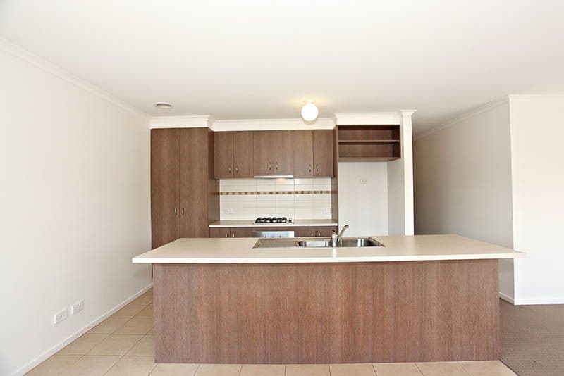 17 Glory Street, SOUTH MORANG VIC 3752, South Morang - Thumbnail 2