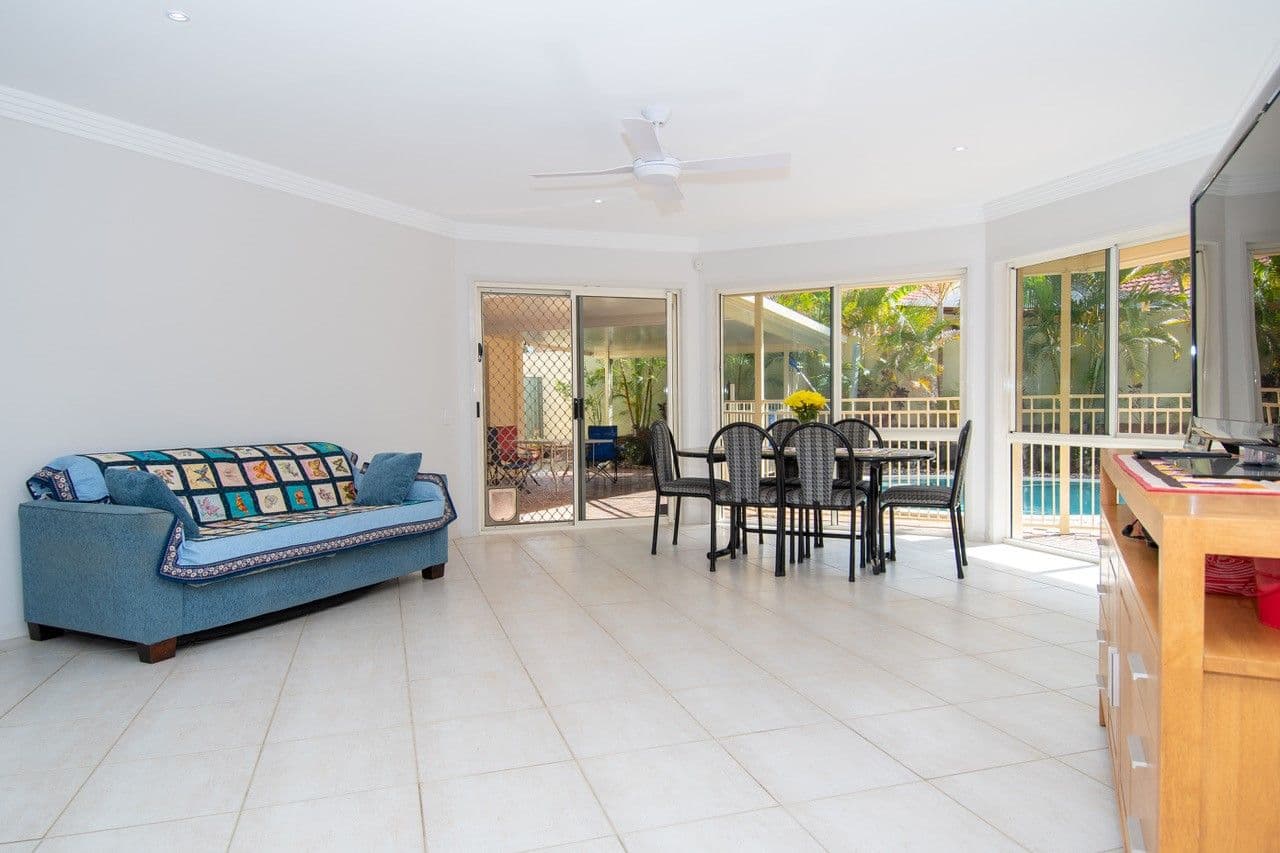 19 Nottinghill Gate Drive, Arundel QLD 4214, Arundel - Thumbnail 7