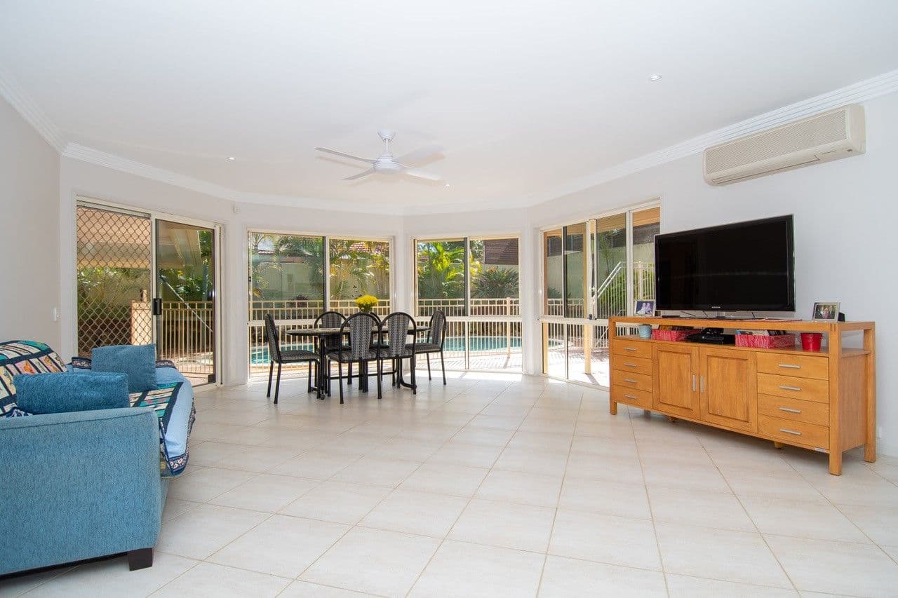 19 Nottinghill Gate Drive, Arundel QLD 4214, Arundel - Thumbnail 8