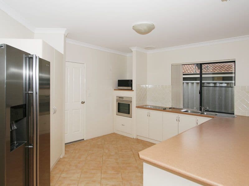 6 Buxton Entrance, HOCKING WA 6065, Hocking - Thumbnail 3