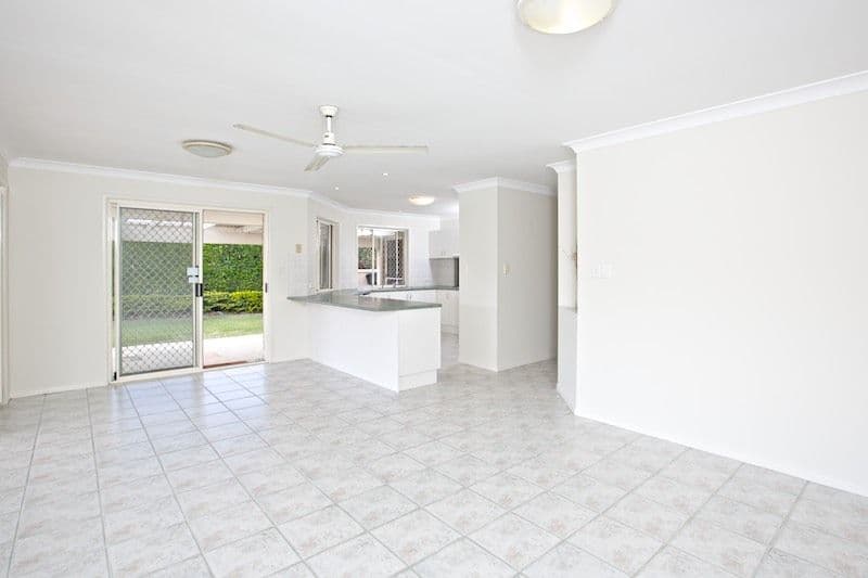18 Walter Raleigh Crescent, HOLLYWELL QLD 4216, Hollywell - Thumbnail 7