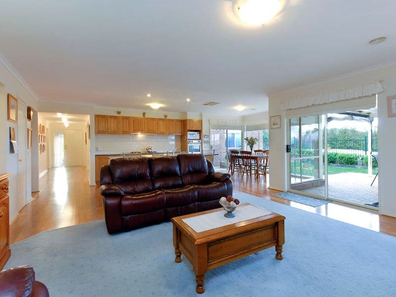 12 Grange Park Drive, WAURN PONDS VIC 3216, Waurn Ponds - Thumbnail 7