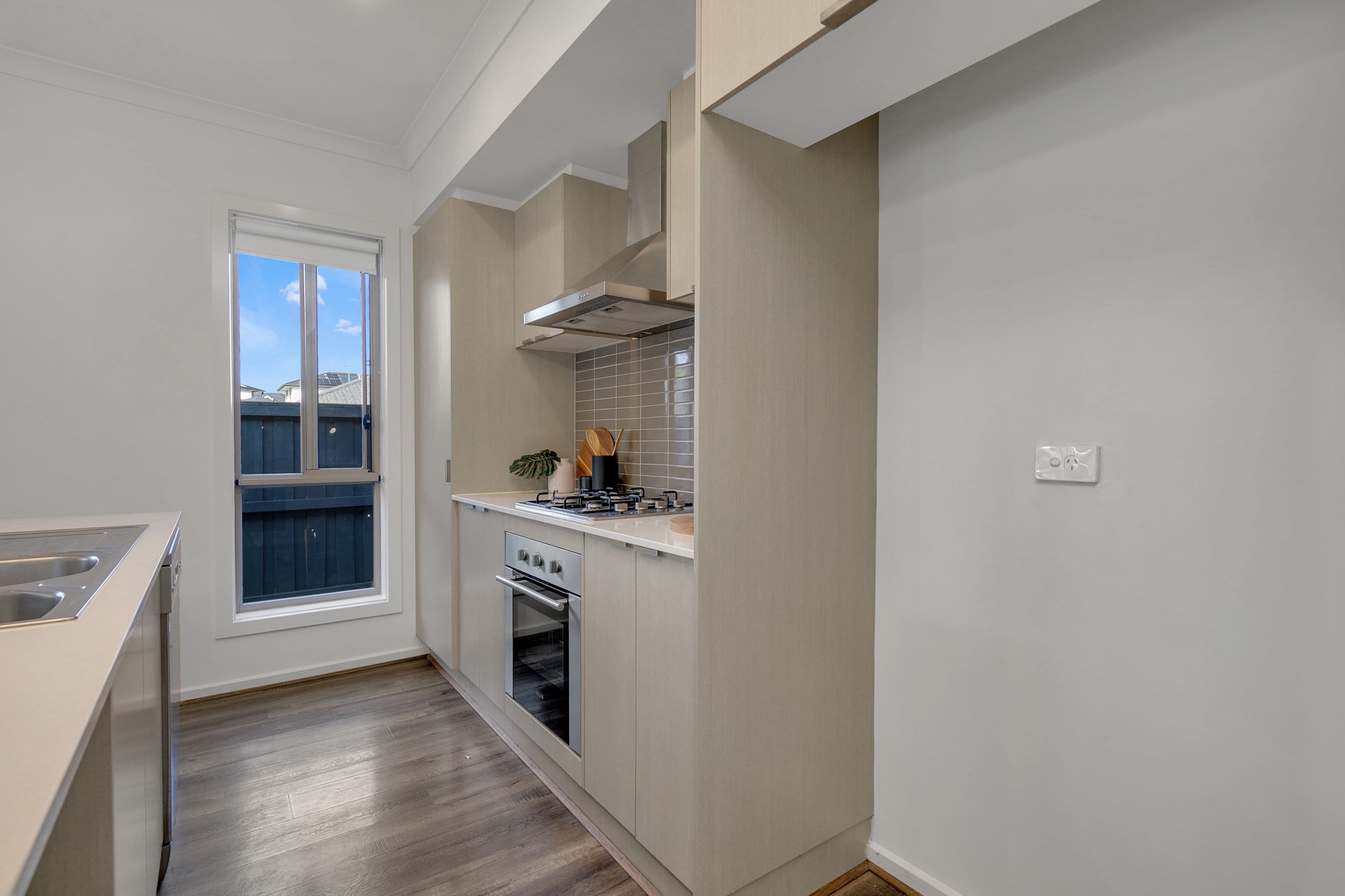 9 Greenaway Street, Mernda VIC 3754, Mernda - Thumbnail 4
