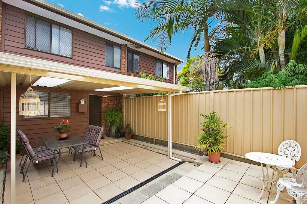 35 Frascott Avenue, Varsity Lakes QLD 4227, Varsity Lakes - Thumbnail 2