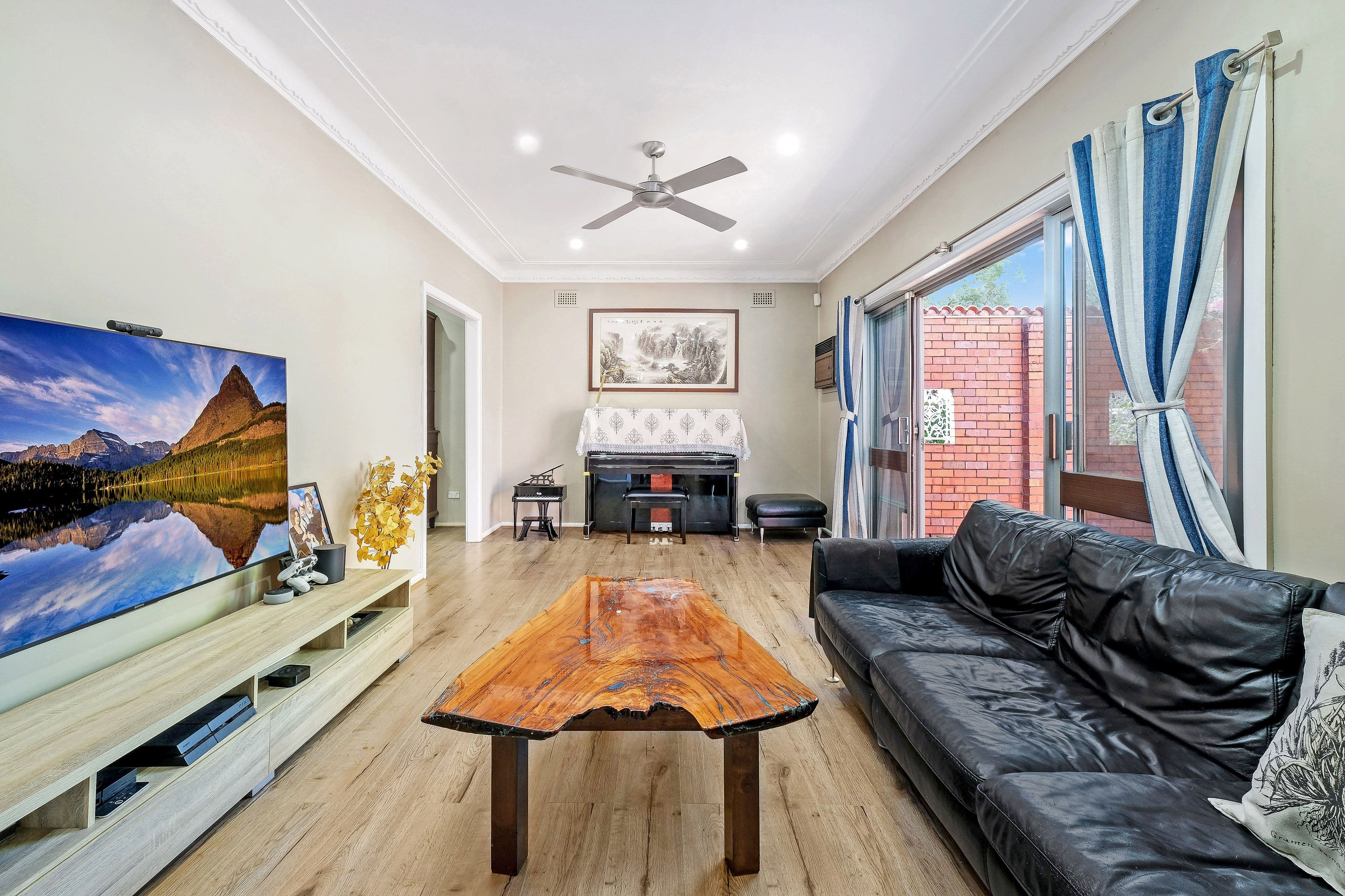 28 Hazelglen Avenue, Panania NSW 2213, Panania - Thumbnail 5
