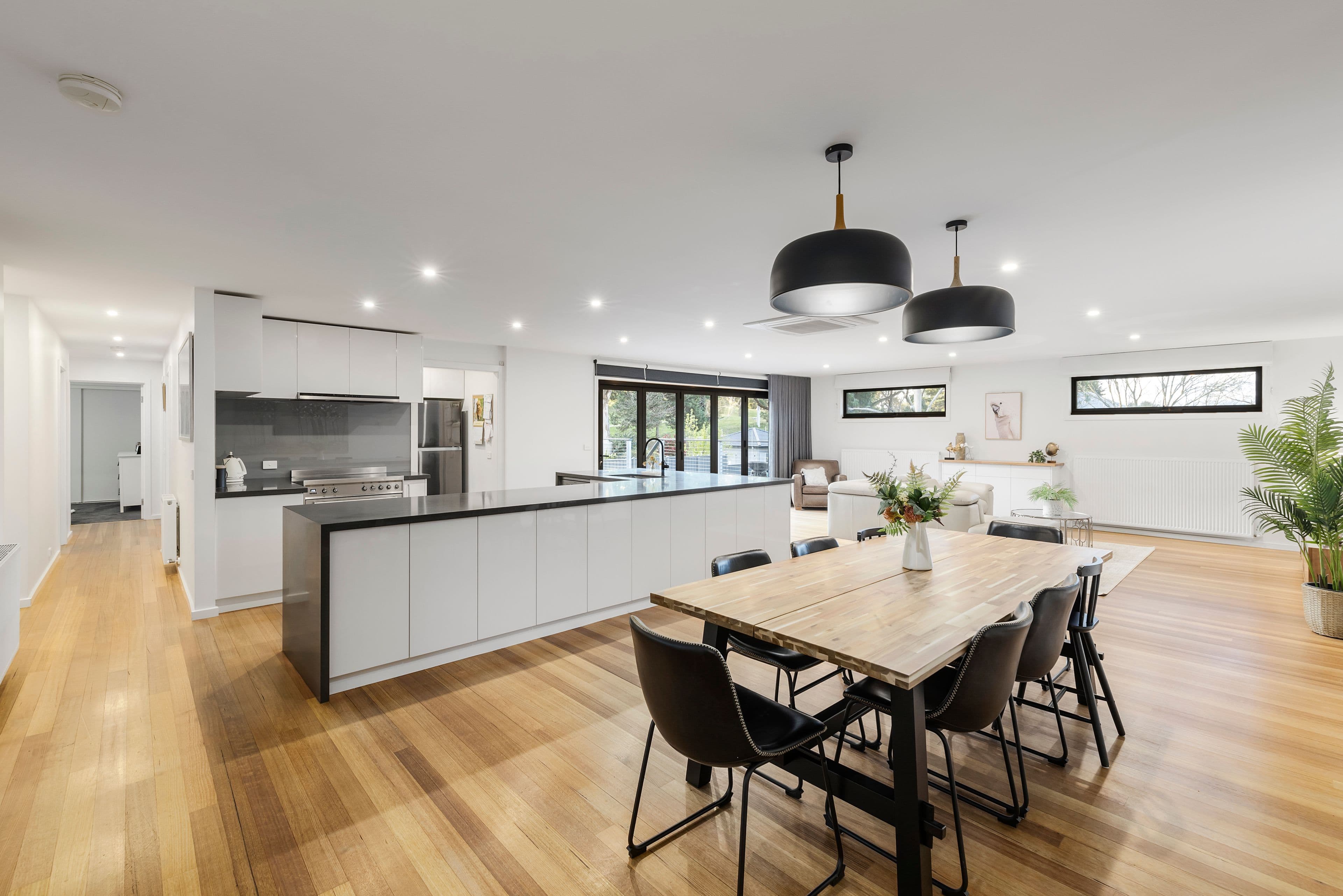 2 Curtis Court, Gisborne VIC 3437, Gisborne - Thumbnail 2