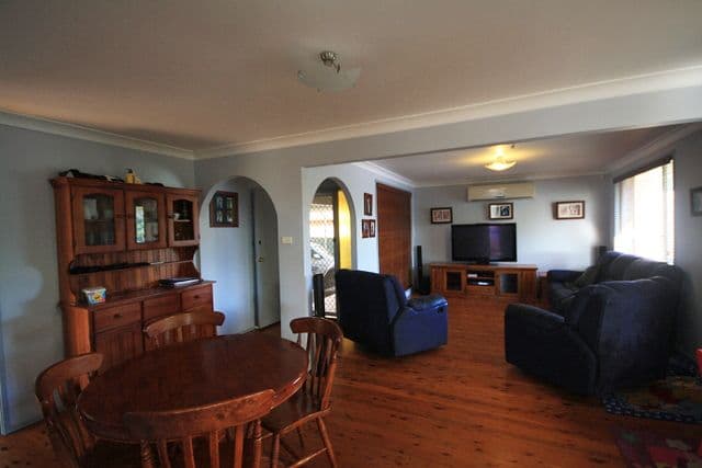 35 Fifth Avenue, MACQUARIE FIELDS NSW 2564, Macquarie Fields - Thumbnail 2