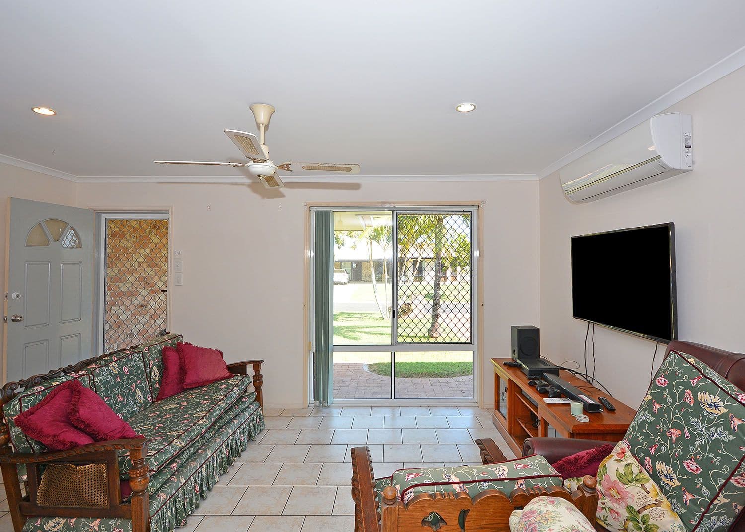 8 Ivybird Court, Torquay QLD 4655, Torquay - Thumbnail 3