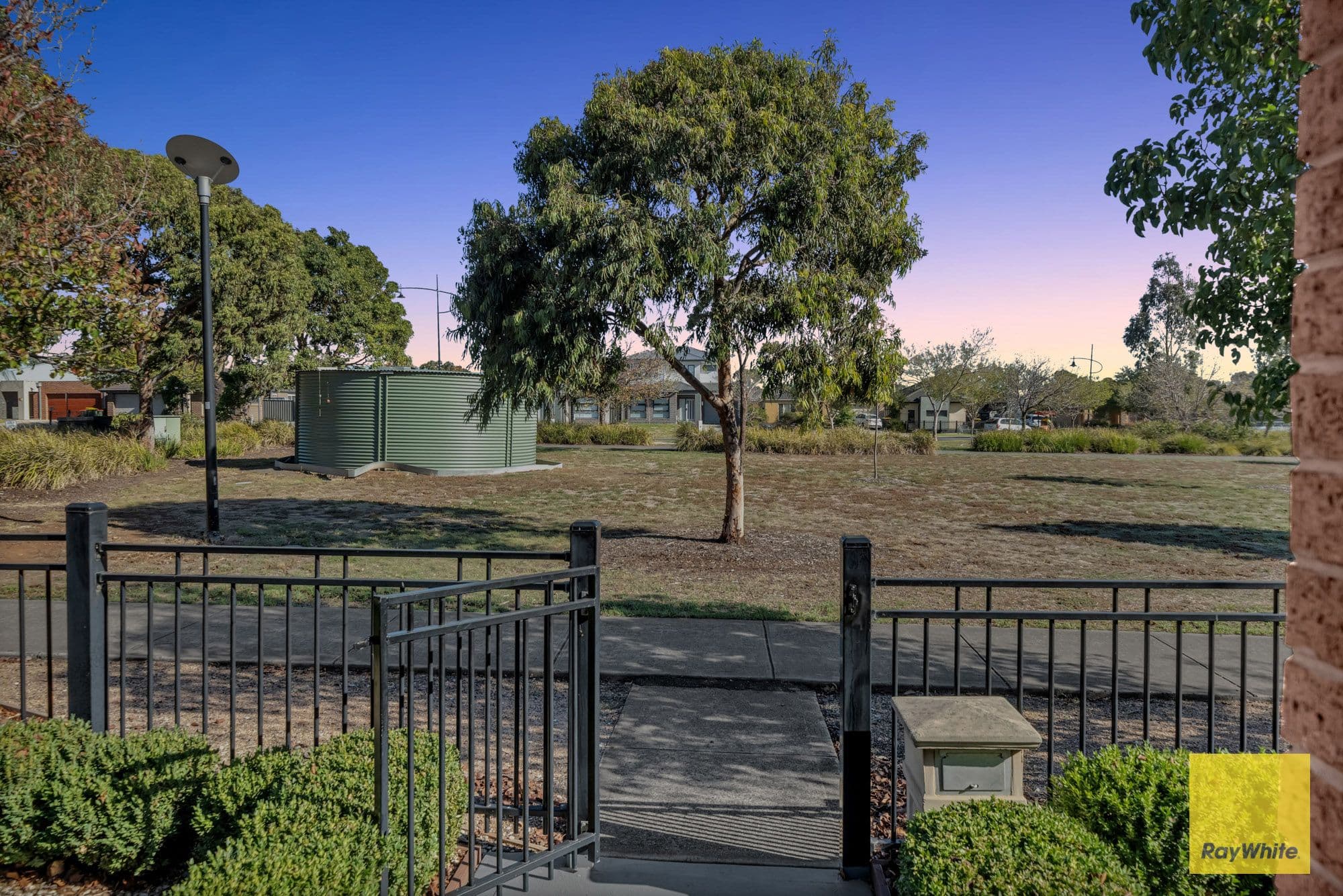 4 Adavale Amble, Tarneit VIC 3029, Tarneit - Thumbnail 2