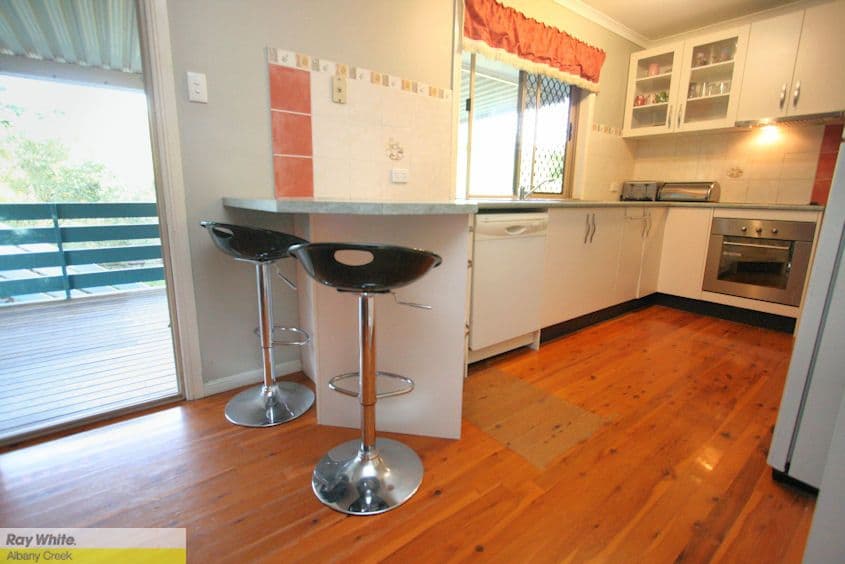 18 Kingfisher Street, ALBANY CREEK QLD 4035, Albany Creek - Thumbnail 4