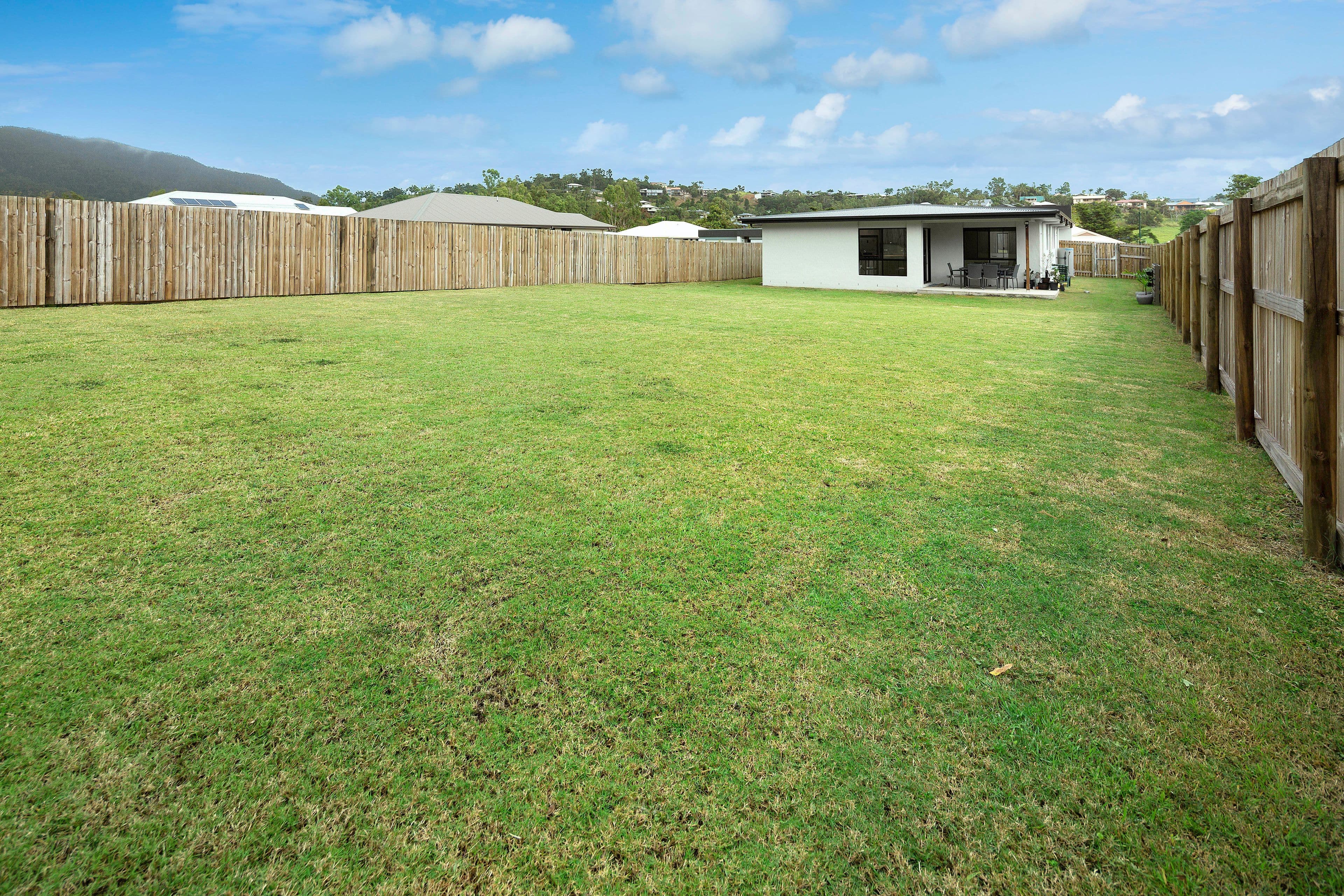 15 Trader Court, CANNONVALE QLD 4802, Cannonvale - Thumbnail 5