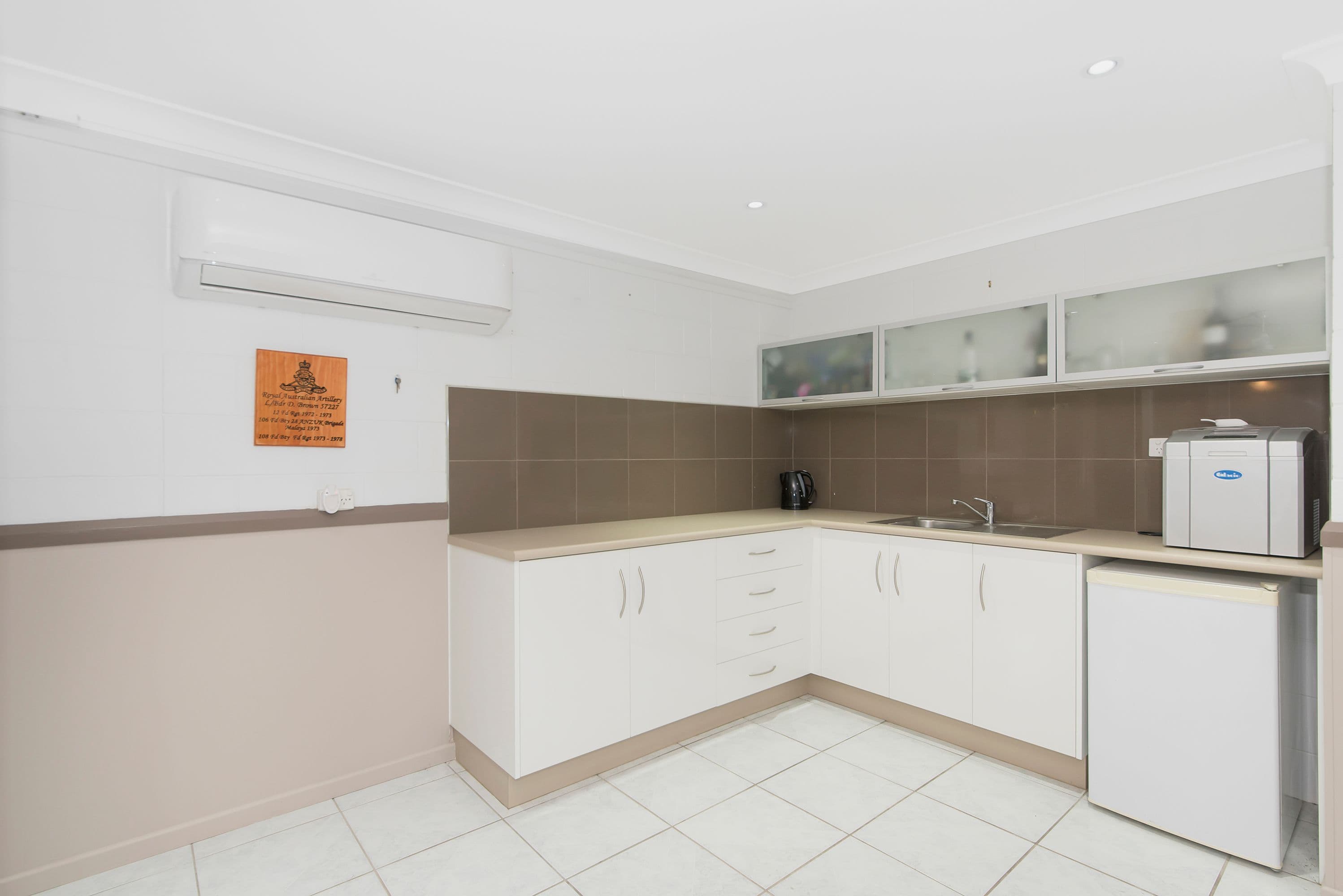 19 Lambert Street, Kirwan QLD 4817, Kirwan - Thumbnail 5